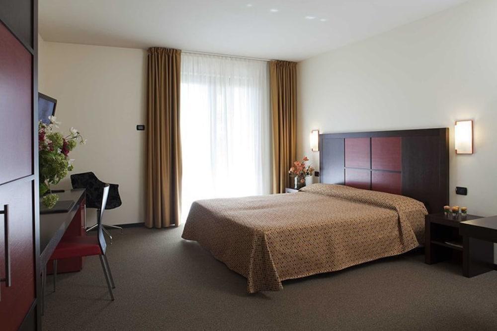 Hotel Holiday La Marca Villorba Exterior photo